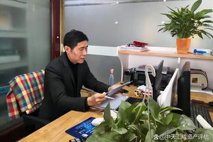 又一世界名画？詹姆斯三分被吹踩线后神还原《向塞尚致敬》